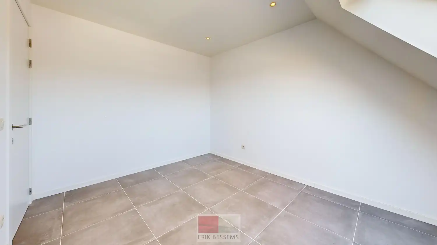 Ruim duplex appartement (gelegen op 1ste en 2de verdieping) van circa 81 m² te huur met 2 slaapkamers. foto 8