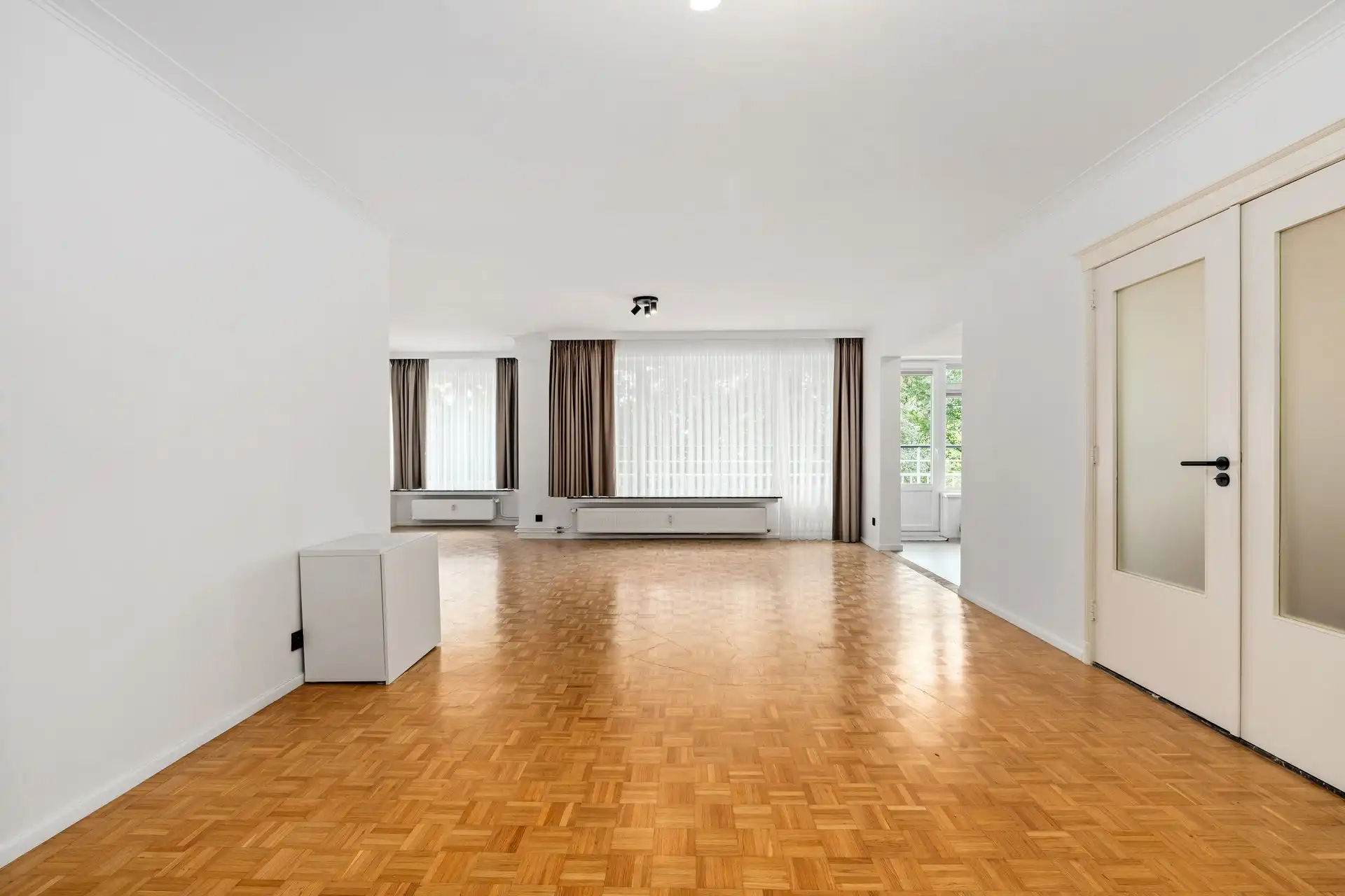 appartement foto {{pictureIndex}}