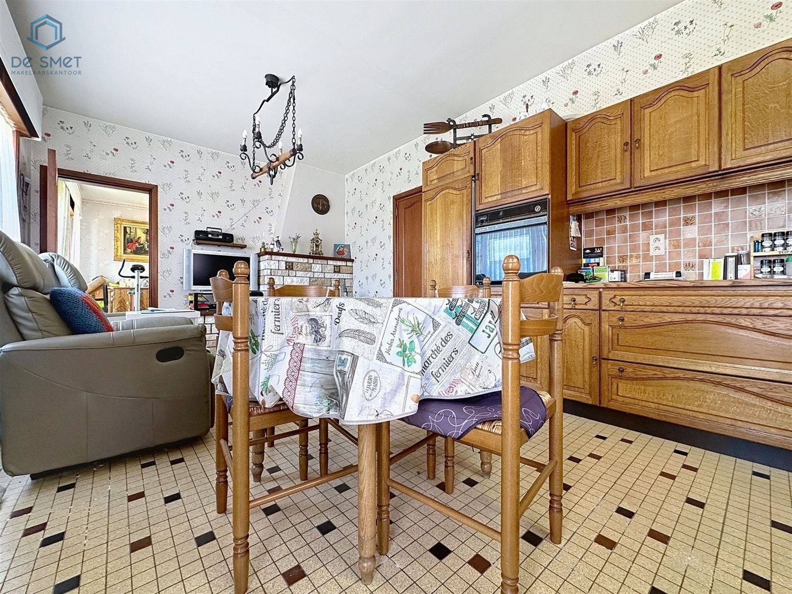 Te renoveren open bebouwing met 3 slpks, garage en tuin  foto 8