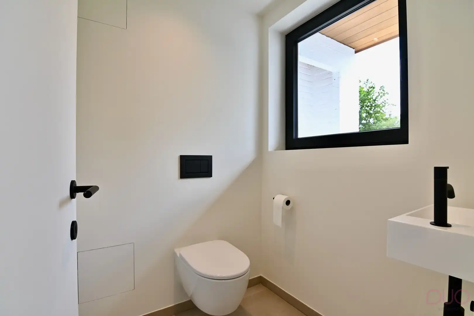 Volledig gerenoveerde woning met garage, terras en tuin - instapklaar afgewerkt! foto 13