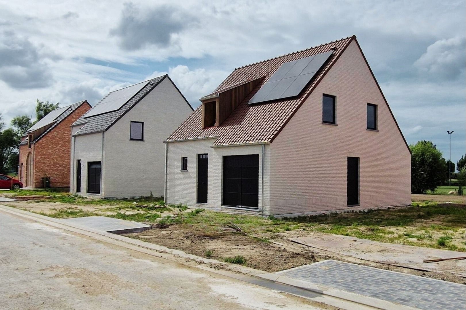 Open bebouwingen in rustig gelegen woonbuurt in Bulskamp foto {{pictureIndex}}