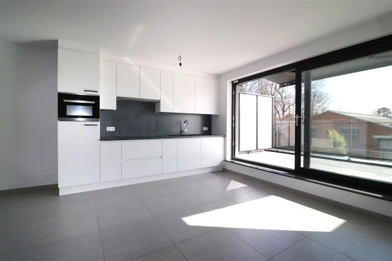 Nieuwbouwappartement met groot zuidgericht terras, 2 slpk. en autostaanplaats binnen foto 5