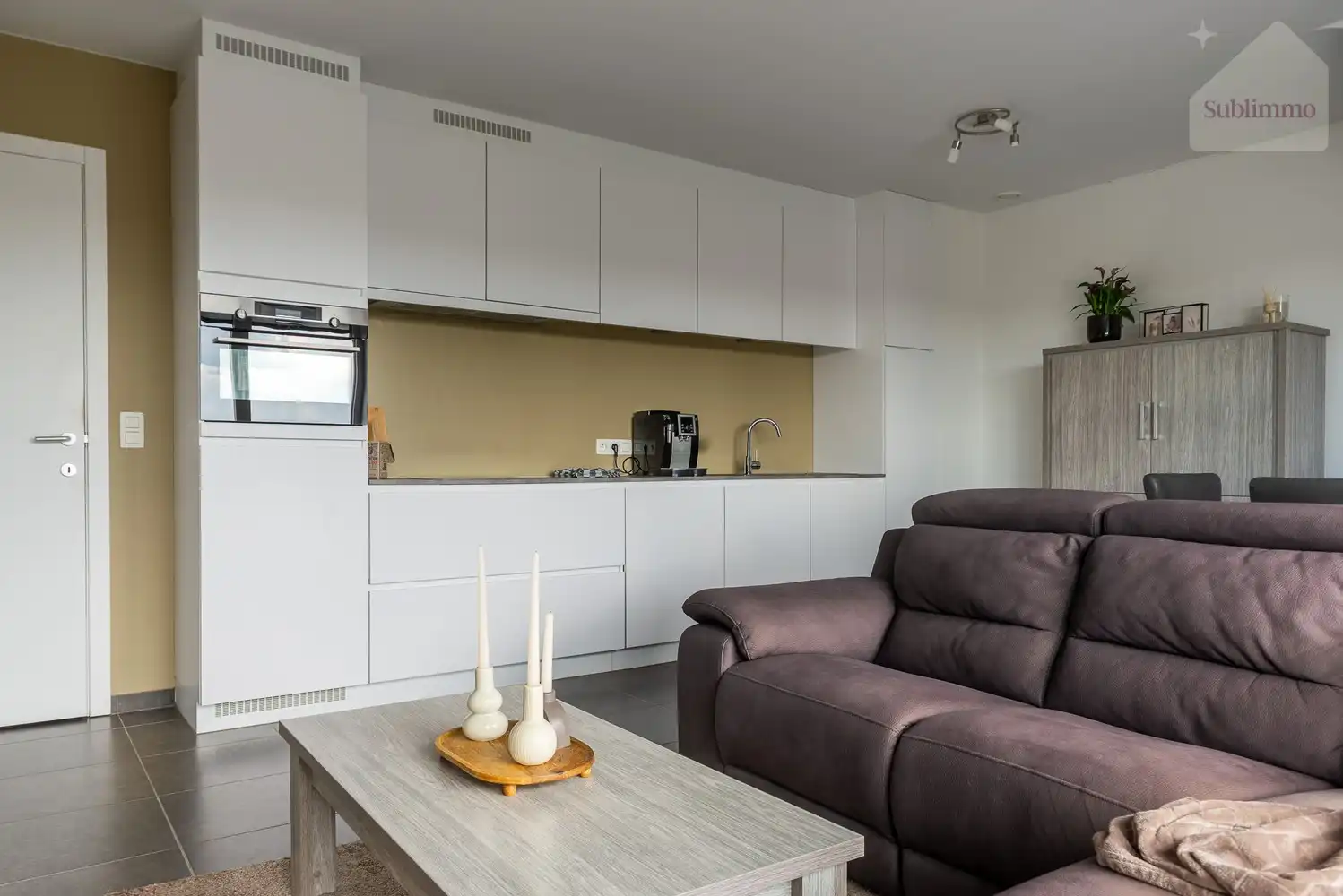 Verzorgd dakappartement met groot terras en dubbele parking foto 6