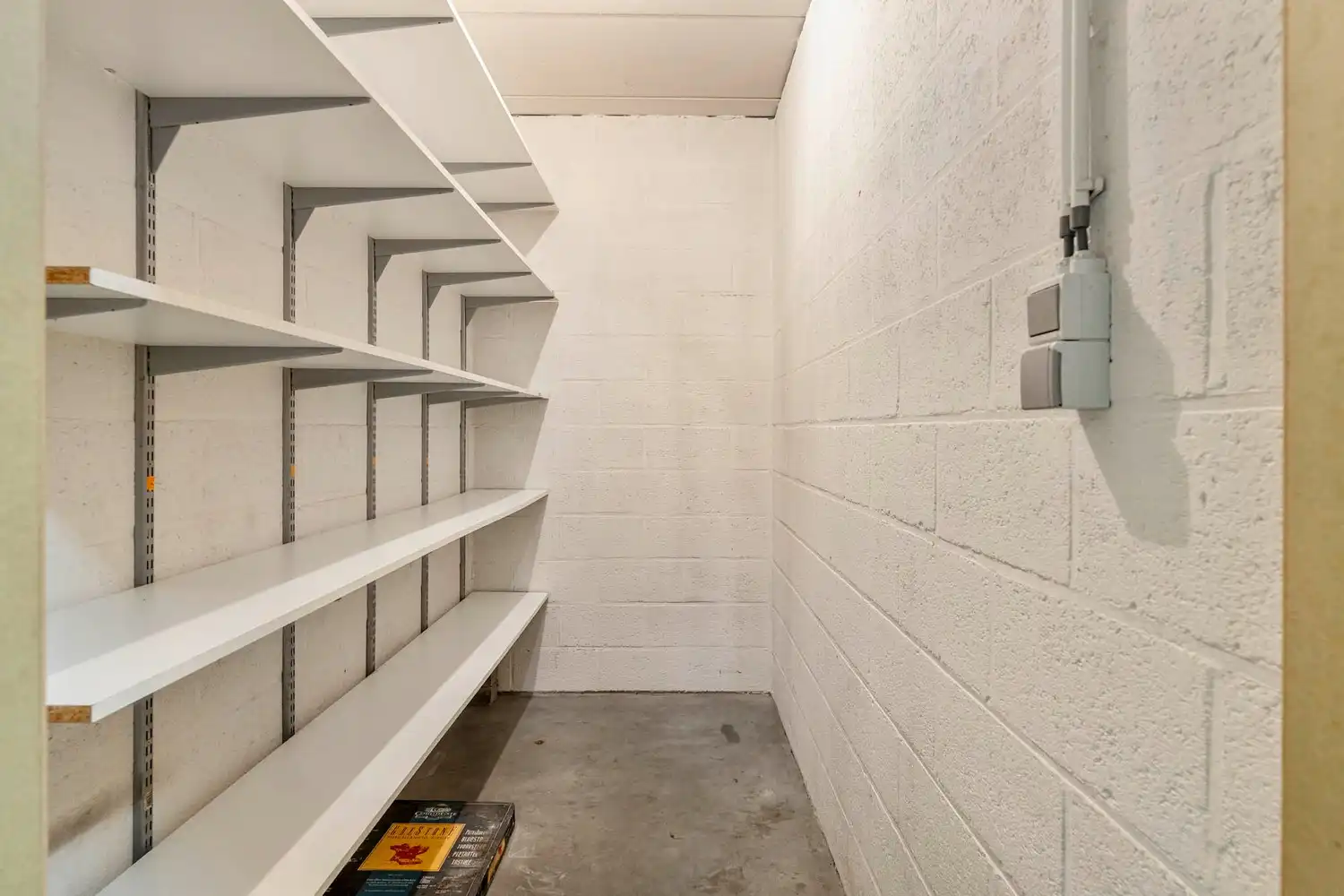 Instapklaar 2-slaapkamerappartement met zuidgericht terras en berging foto 15