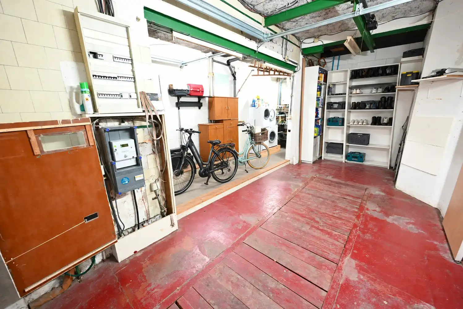 Instapklare woning met 3 slpks, zuidgerichte tuin en dubbele garage nabij de Spuikom foto 5