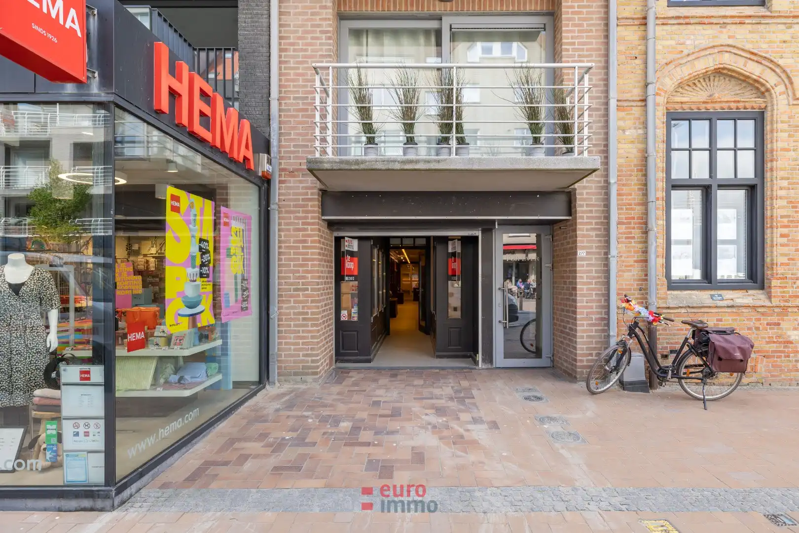 Volledig ingericht handelspand op triple A locatie! foto 2