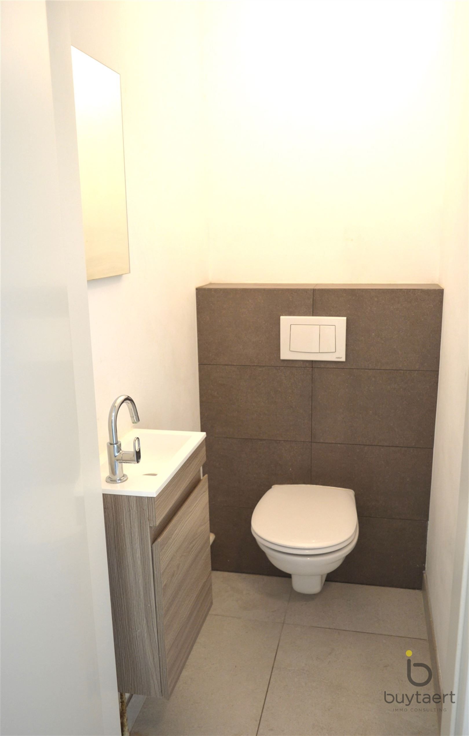 Instapklaar appartement aan de Vaart te Schoten foto 9