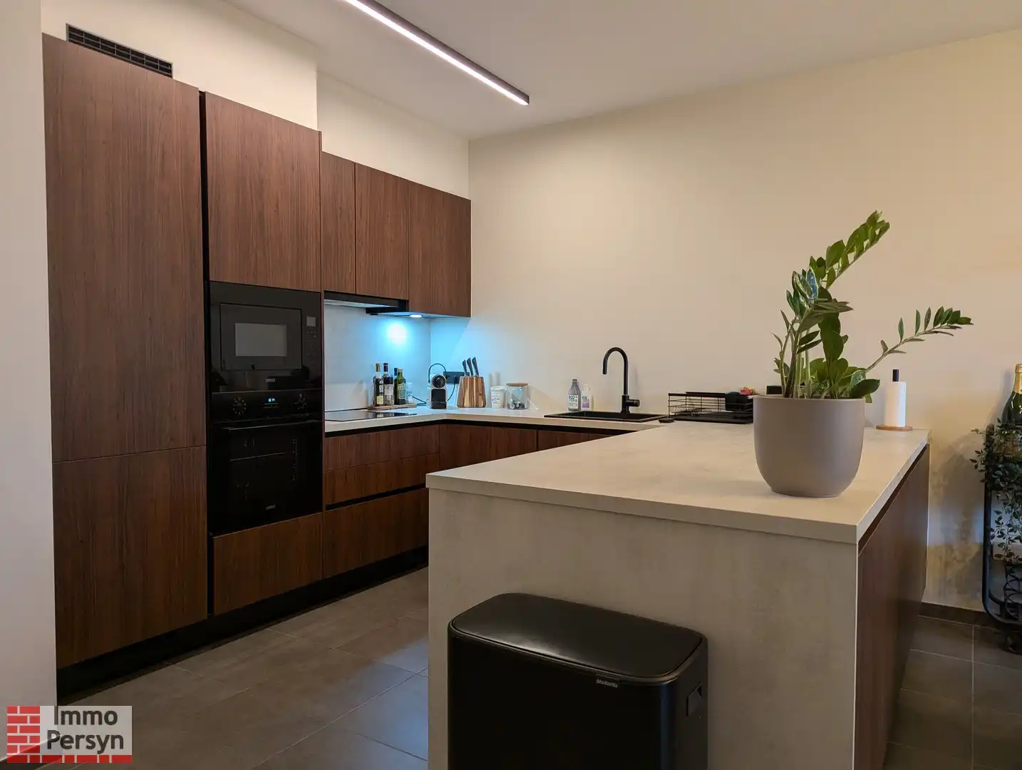 Gelijksvloer appartement met tuintje foto 4