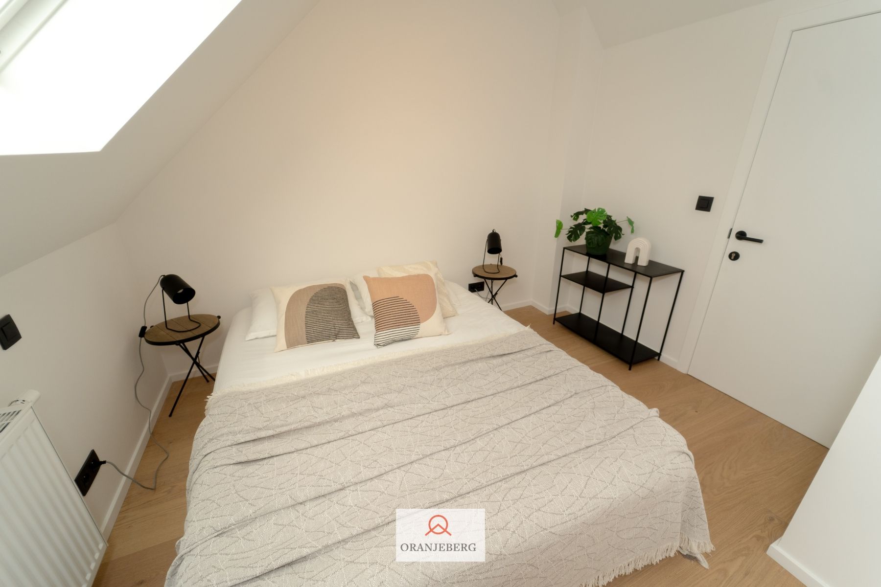 Gerenoveerde lichtrijke duplex studentenstudio foto 19