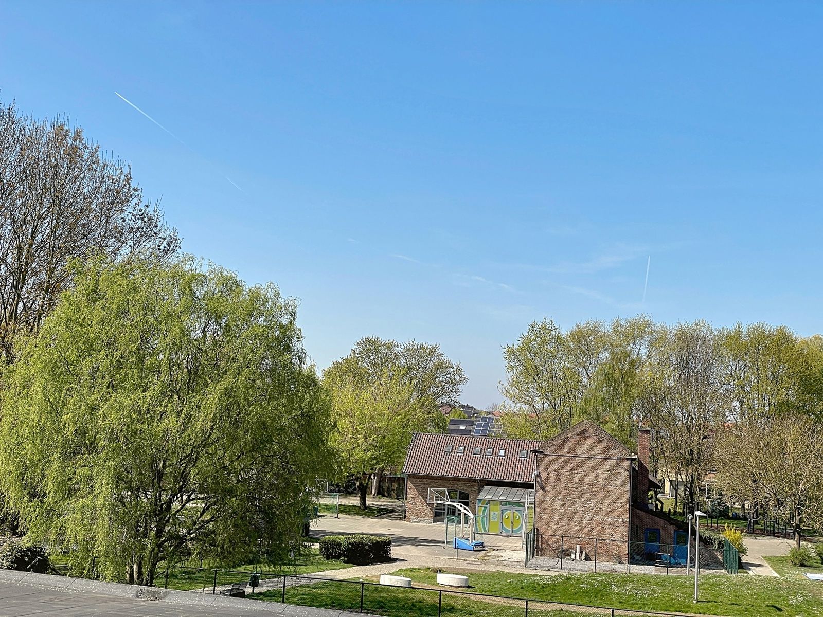 verhuurd app. met 2 slpk en garagebox aan de stadsrand foto 20