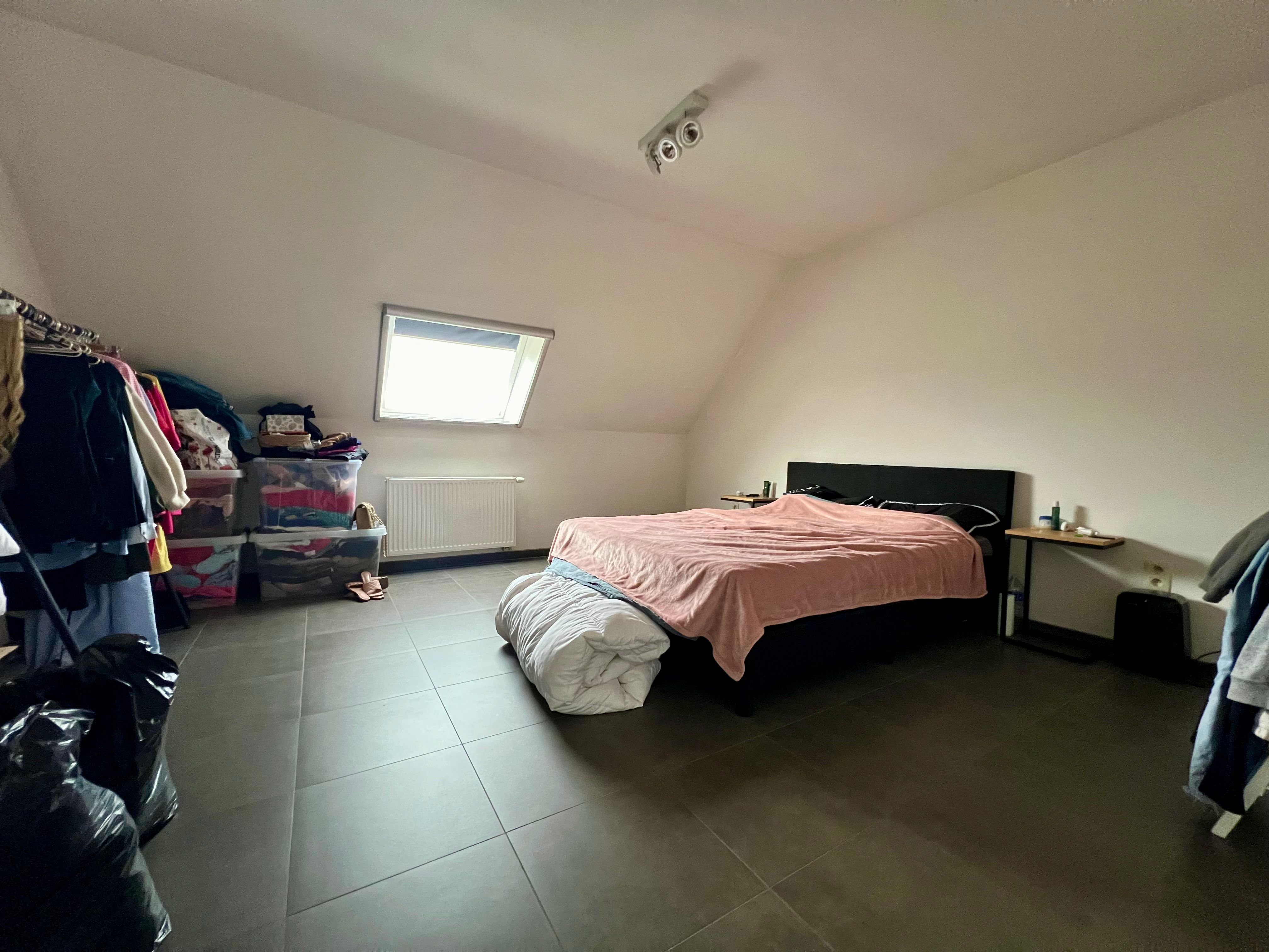 Ruim landelijk gelegen appartement met 2 autostaanplaatsen foto 4