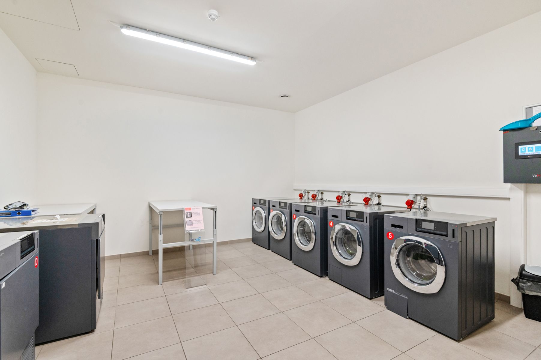 Funky studio zuidterras en toegang tot community spaces! foto 11