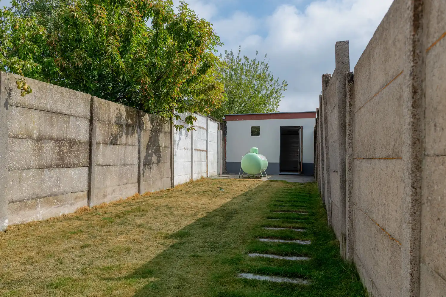 Charmante, gerenoveerde woning met 3 slaapkamers, tuin en garage in Mol foto 17