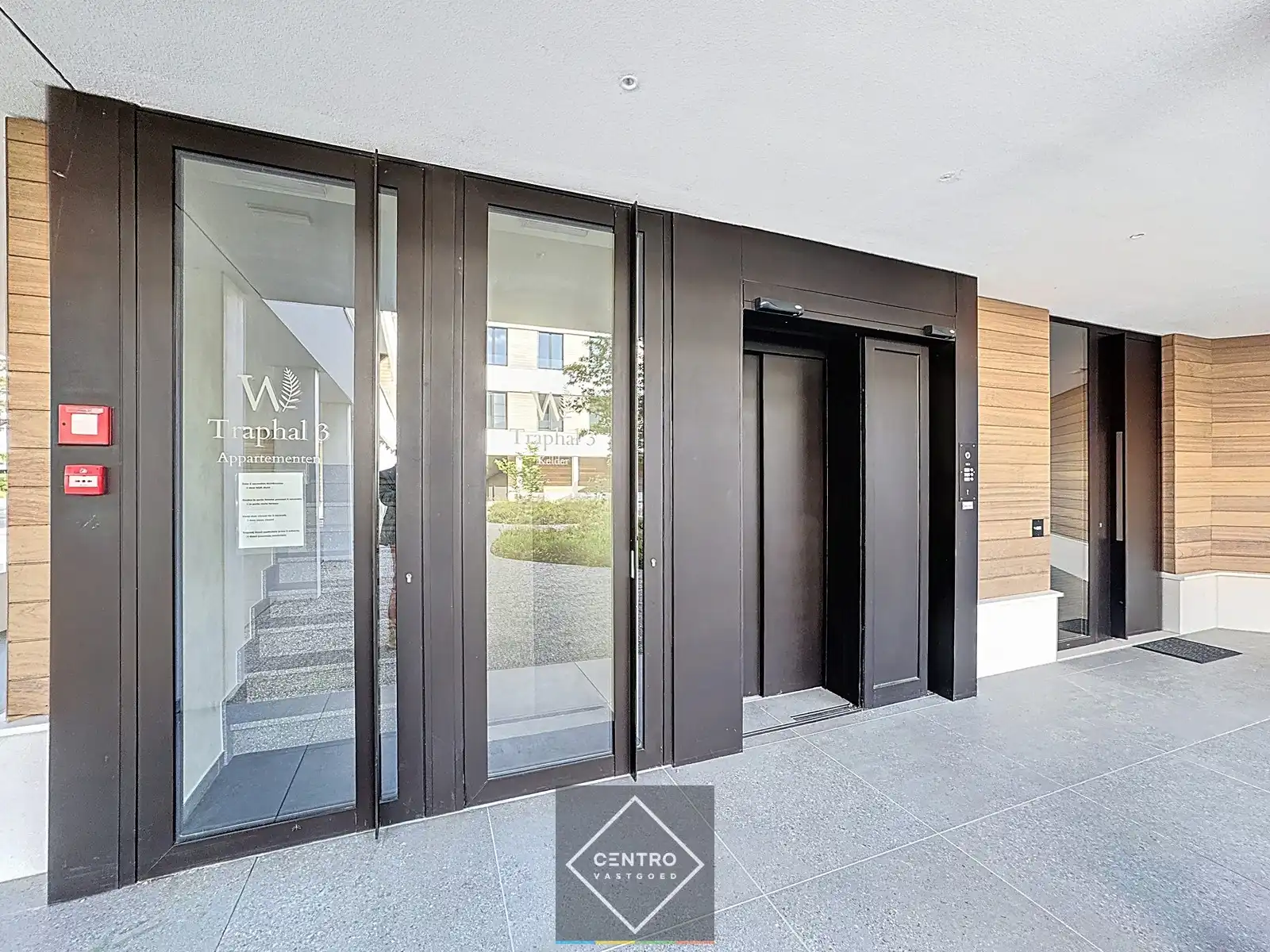 Exclusief & luxueus afgewerkt ("Obumex") VILLA-APPARTEMENT met prachtig TERRAS in een groene omgeving met ALLE PRIVACY! foto 3