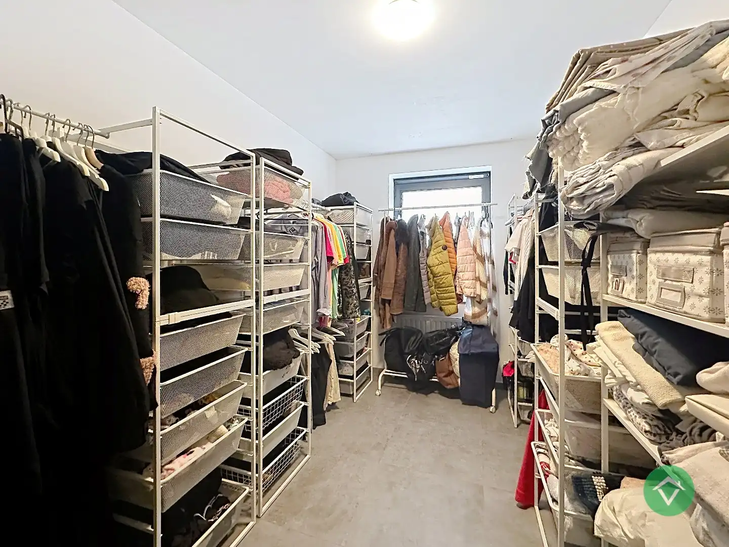 Verrassende rijwoning met 3 slaapkamers en garage te Oostende foto 12