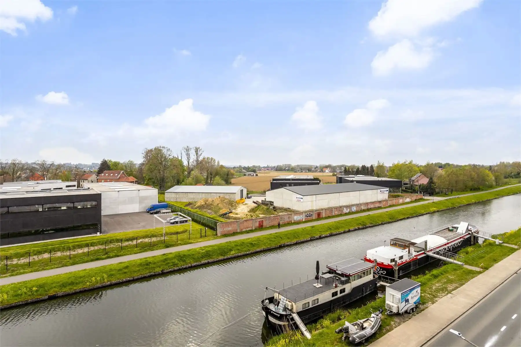 Volledige kantoorverdieping (± 867 m²) en 22 parkings foto 15