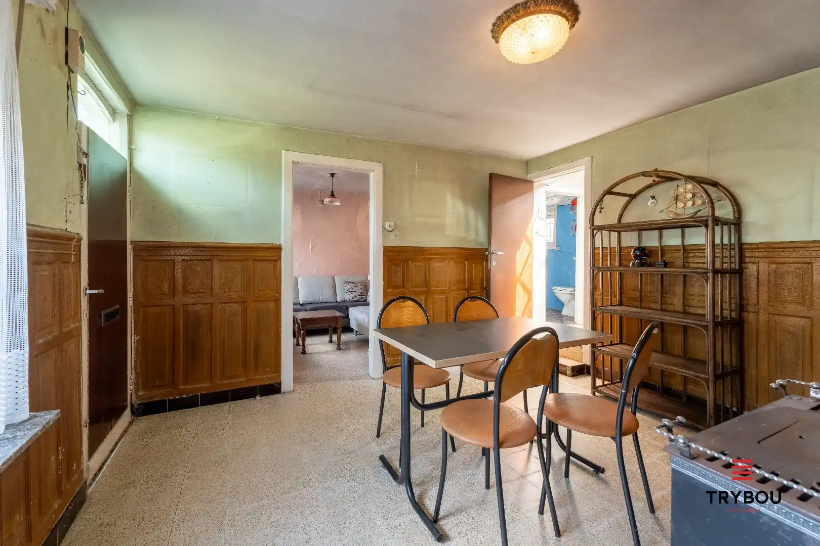 Te renoveren alleenstaande woning op een ruim perceel met tal van mogelijkheden!  foto 2