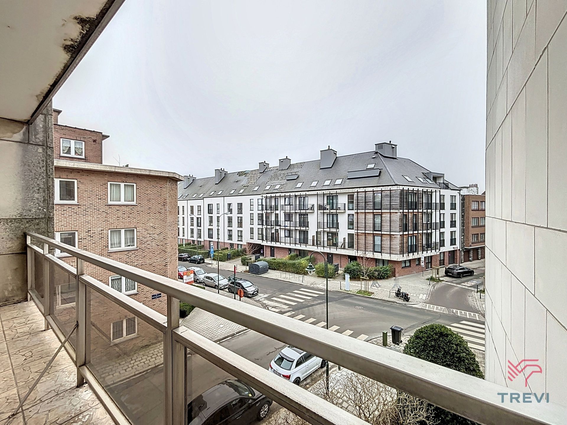 Pas gerenoveerd studio-appartement van 45m² foto 5