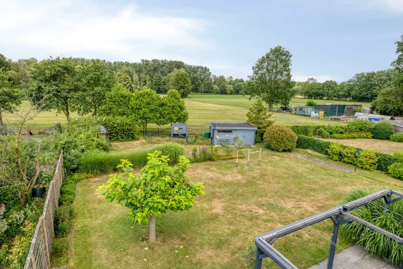 Ruime instapklare woning met 3 slpks op een perceel van 1.251 m² met prachtig uitzicht op achterliggend groen !  foto 25