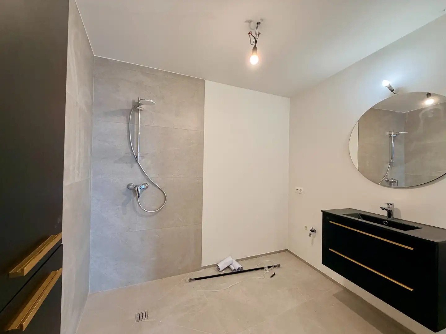 Gelijkvloers nieuwbouwappartement met uitzonderlijk E-peil te centrum Tielt! foto 10