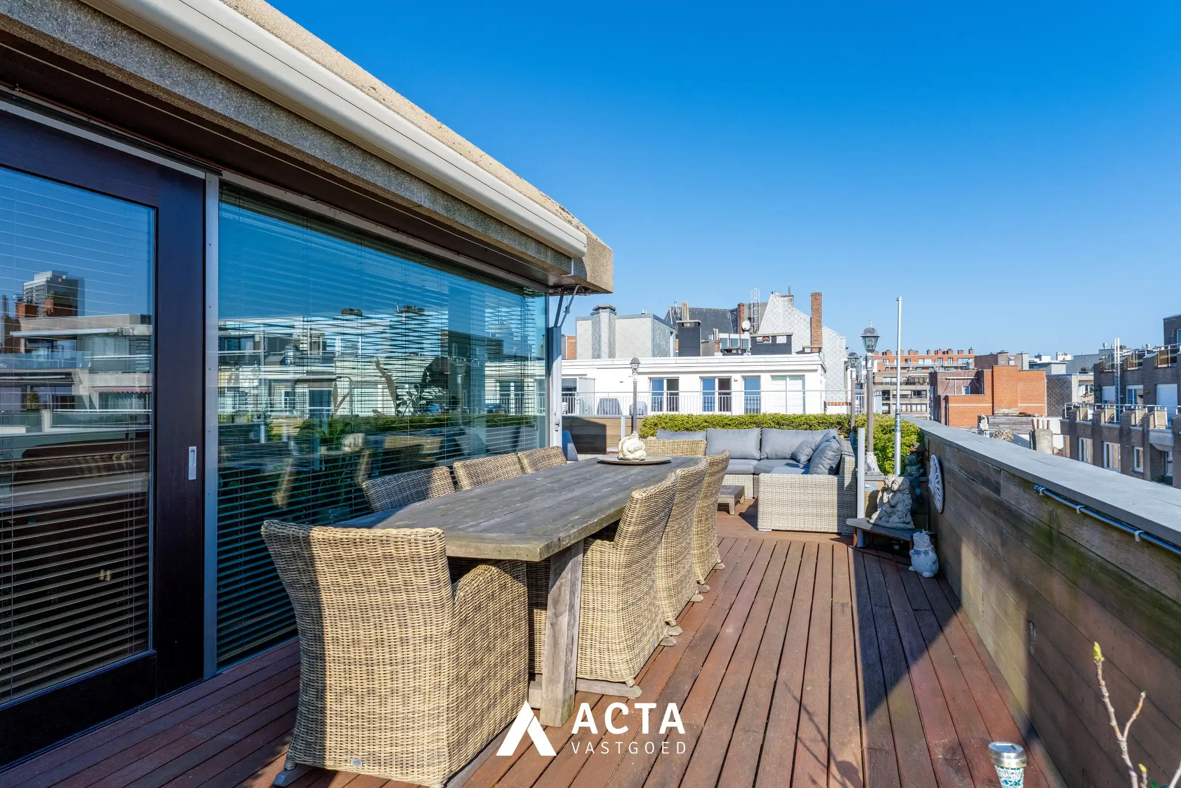 Luxueus dakappartement met 3 slaapkamers en panoramische terrassen in hartje Oostende foto 24