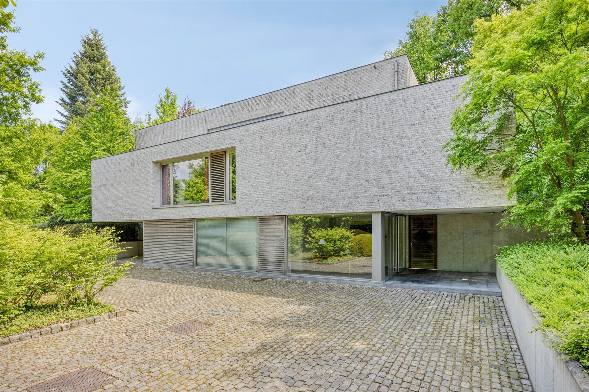 Prachtige moderne villa op ruim perceel foto 4