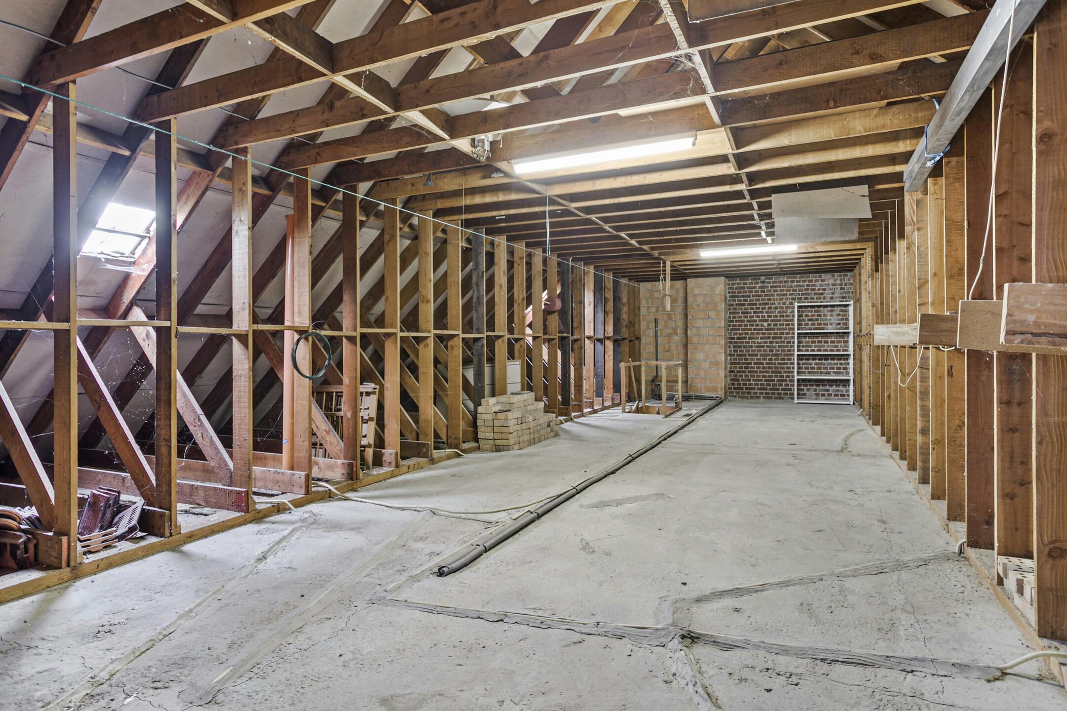 Leuk huis met potentieel te koop in de Abeelseweg in Poperinge foto 17