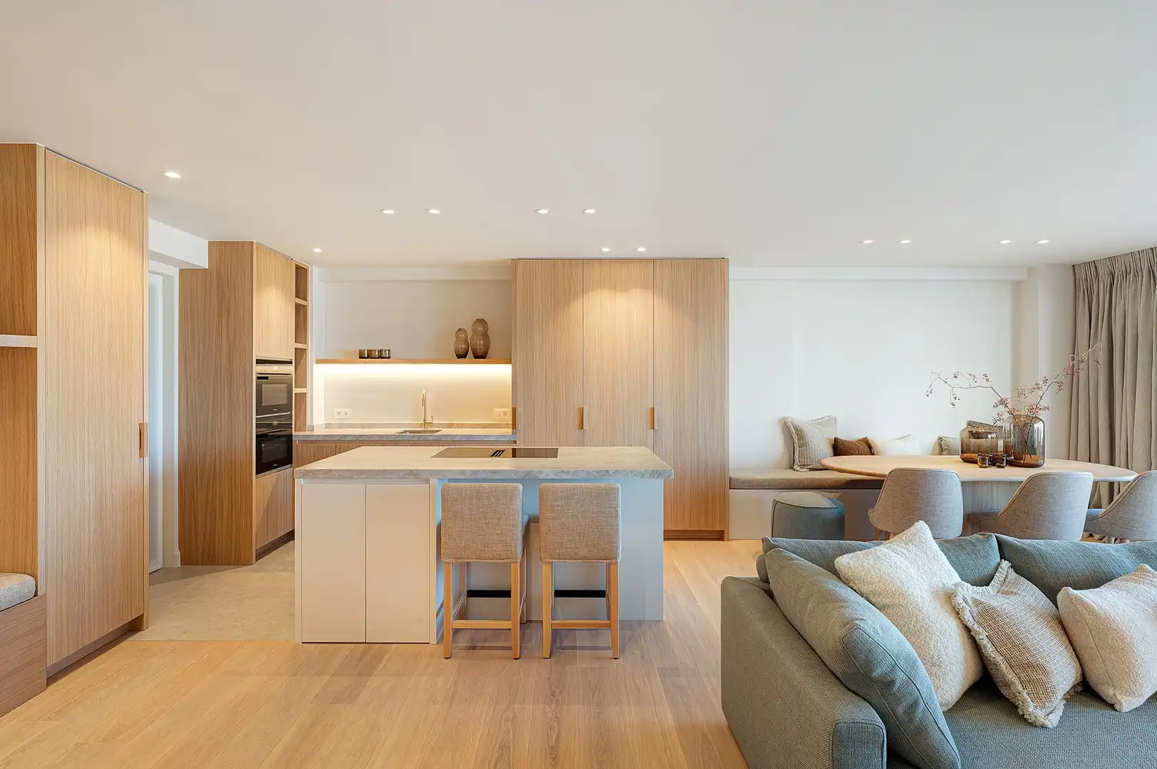 Luxueus gerenoveerd appartement met zeezicht aan Rubensplein. foto 9