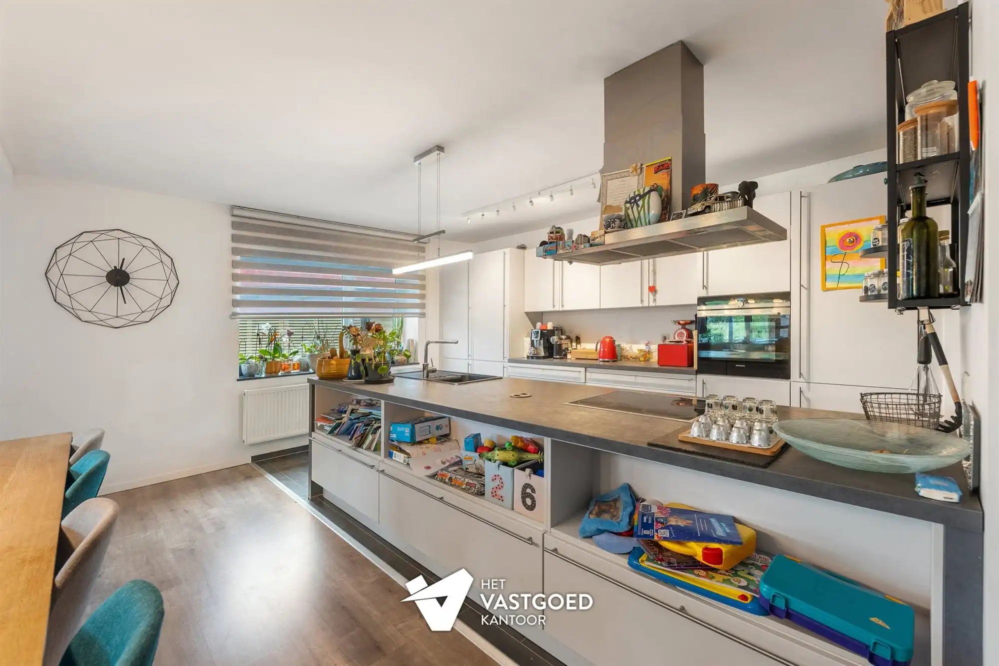 PERFECT ONDERHOUDEN EN ENERGIEZUINIG GELIJKVLOERS APPARTEMENT (165M²) EN TUIN TE BERINGEN foto 9