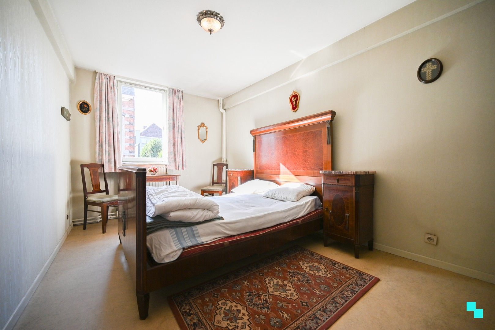Neoclassicistisch getinte burgerwoning in hartje Izegem foto 27