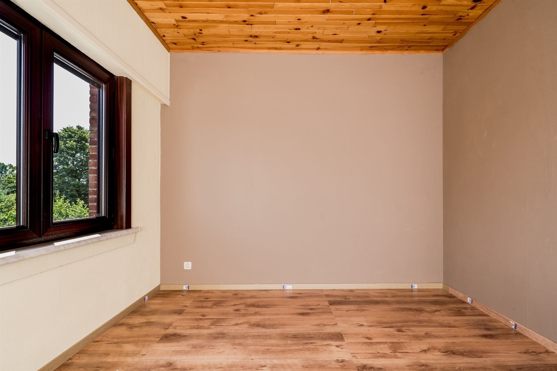 Rustig gelegen woonhuis met veel potentieel foto 19