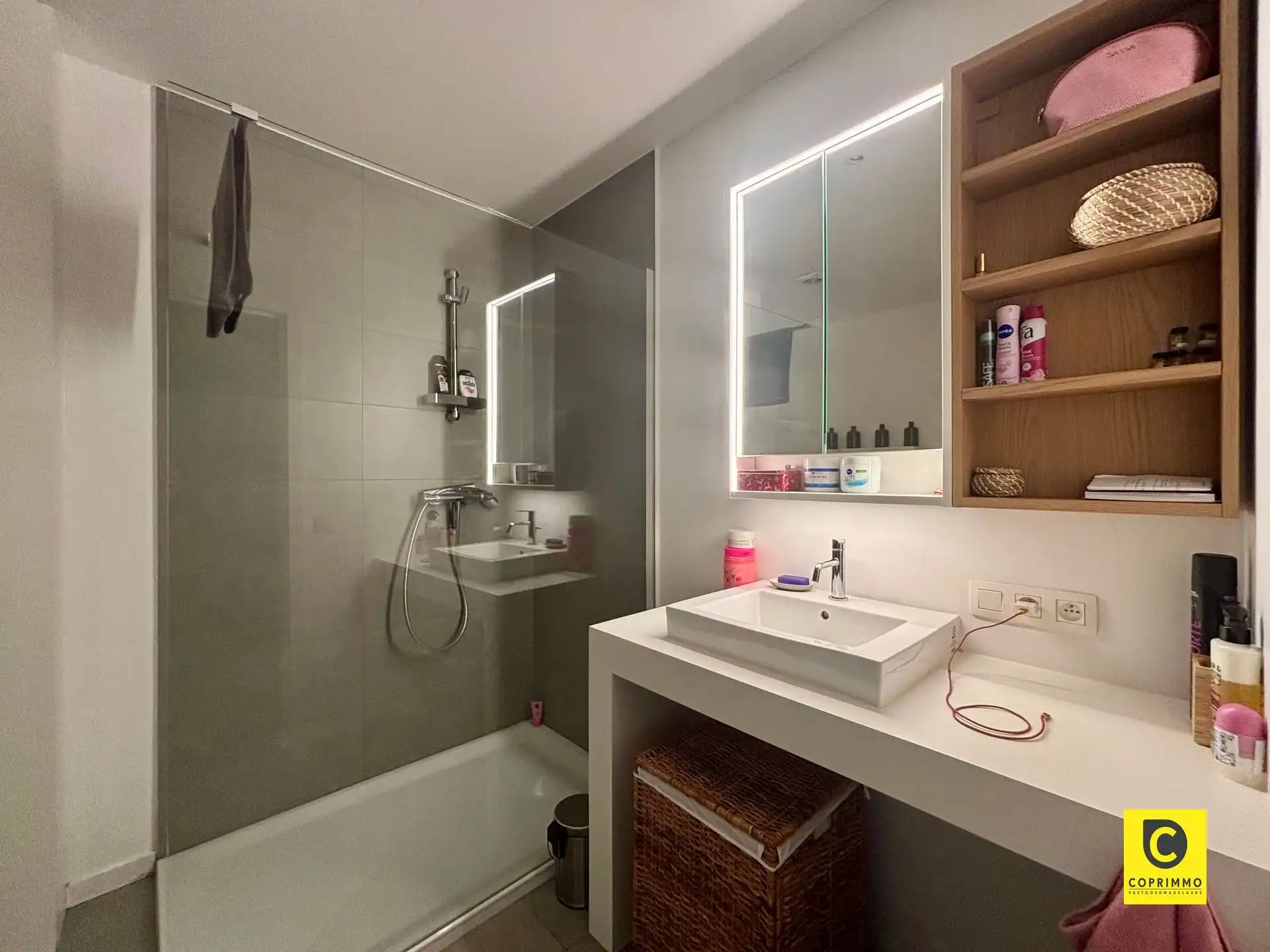 Gelijkvloers 1 slpk- appartement met tuin foto 9