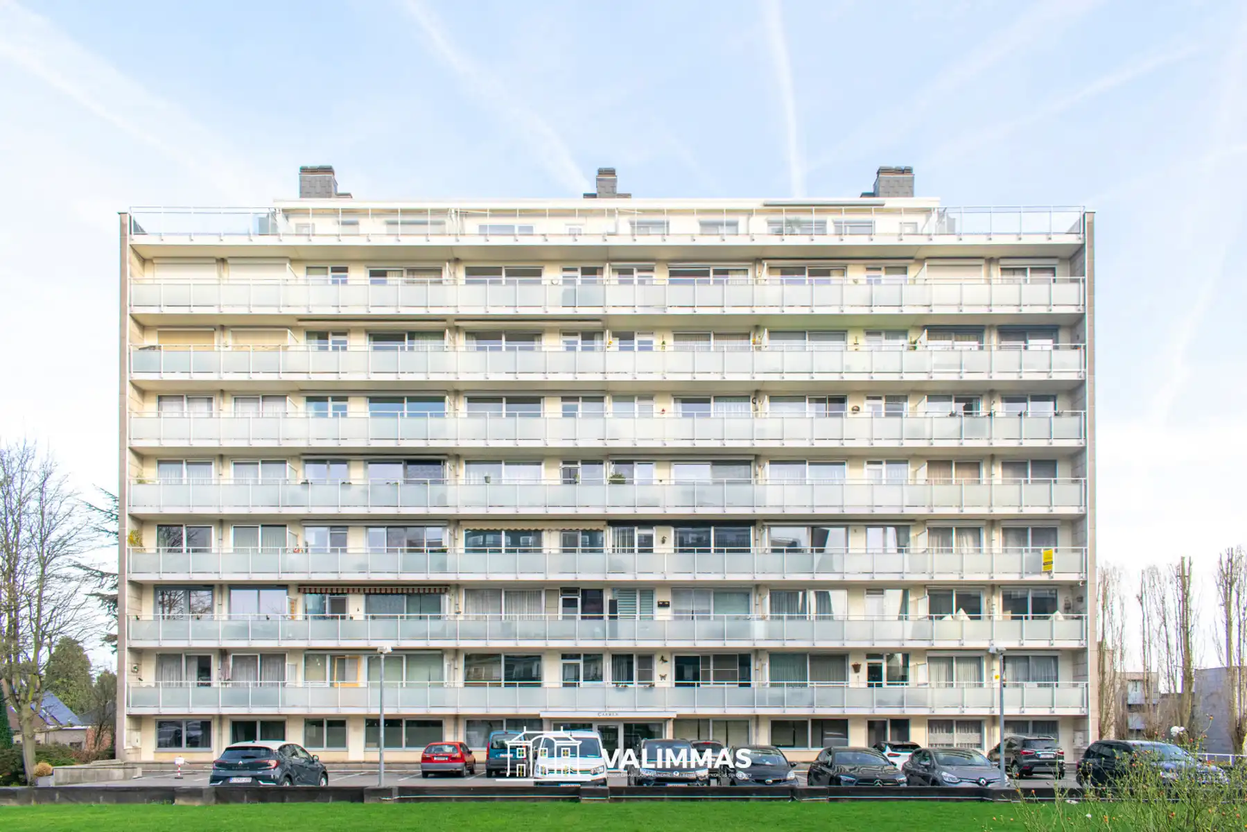 Hoofdfoto van de publicatie: Mooi hoekappartement met 2x terras, kelder & event. garage