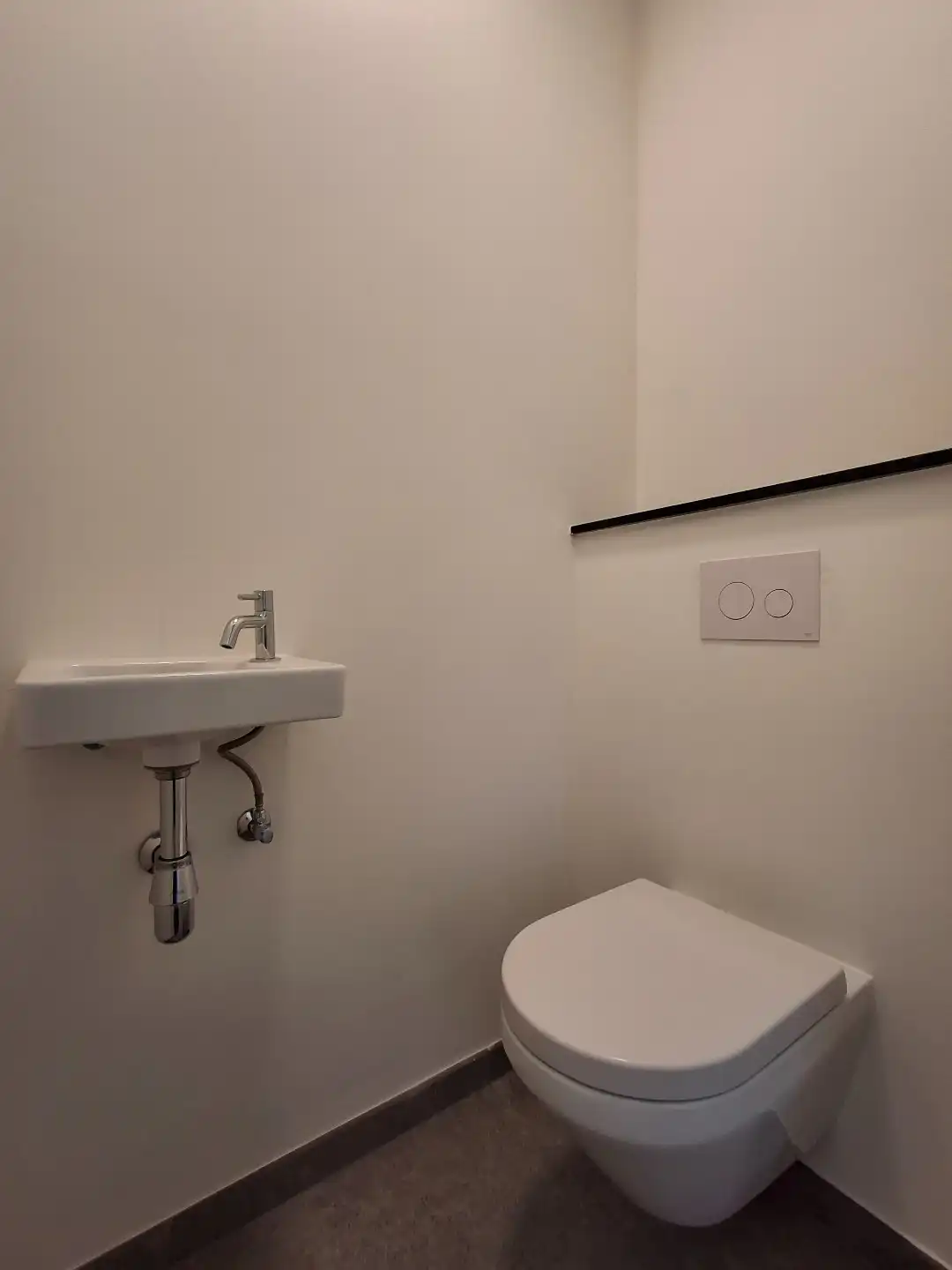 INSTAPKLAAR NIEUWBOUW GELIJKVLOERSAPPARTEMENT IN HARTJE RUISELEDE foto 8