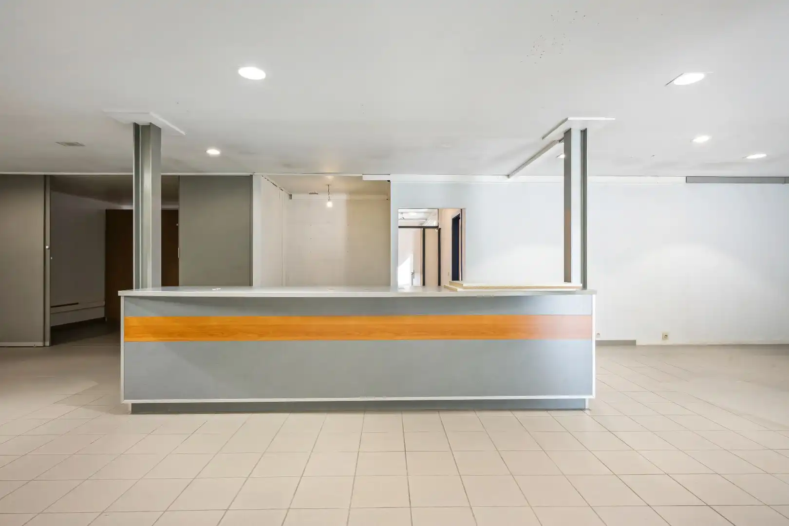 Handelsruimte (260m²) op commerciële toplocatie. foto 5