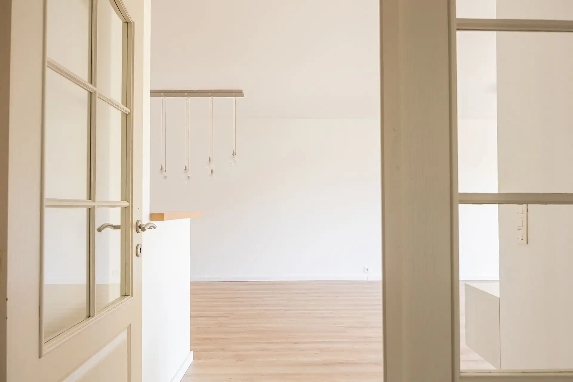 Lichtovergoten appartement met 2 terrassen en garagebox! foto 2