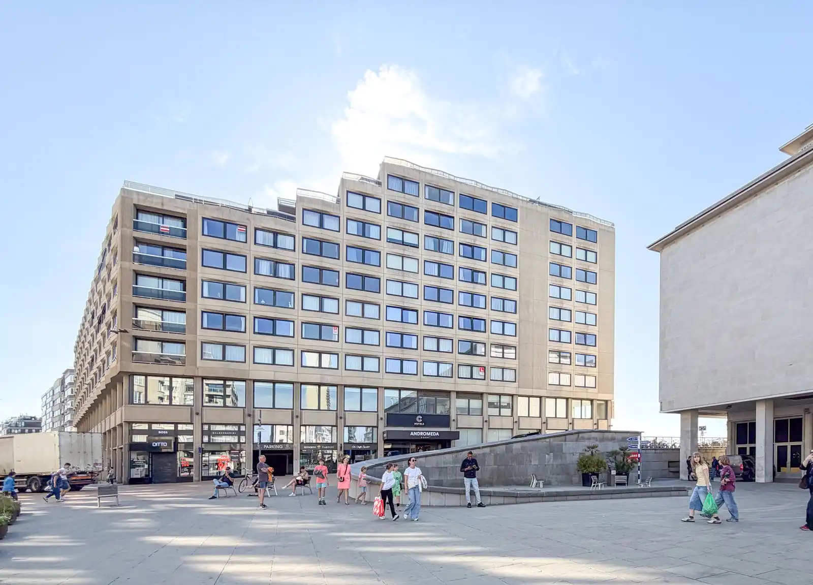 Lichtrijke studio met slaaphoek pal aan zee foto 9