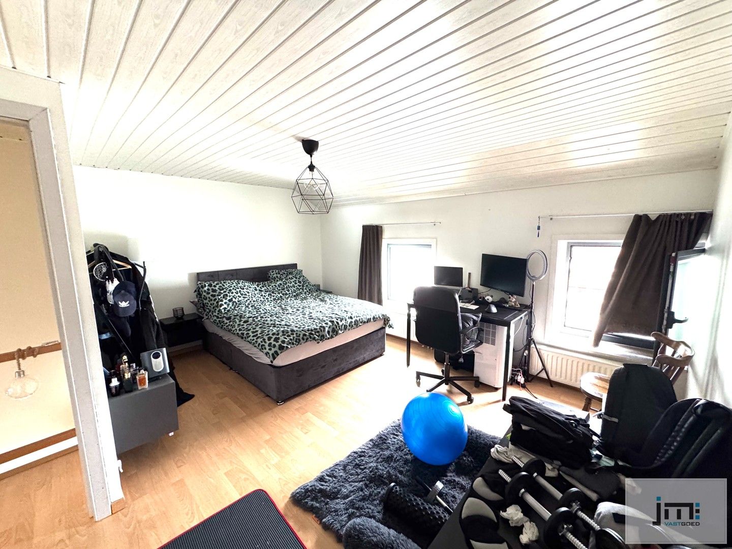 Investeringspand met twee appartementen – Topligging aan het Europaplein in Sint-Truiden foto 4