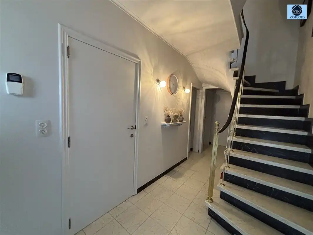 RUIME BEL-ETAGEWONING MET 3 SLAAPKAMERS EN TUIN foto 5