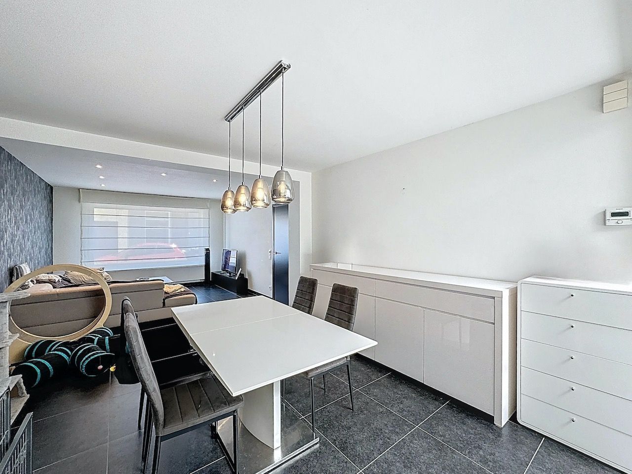 Volledig gerenoveerde gezinswoning met vijf slaapkamers te Heist aan Zee foto 6