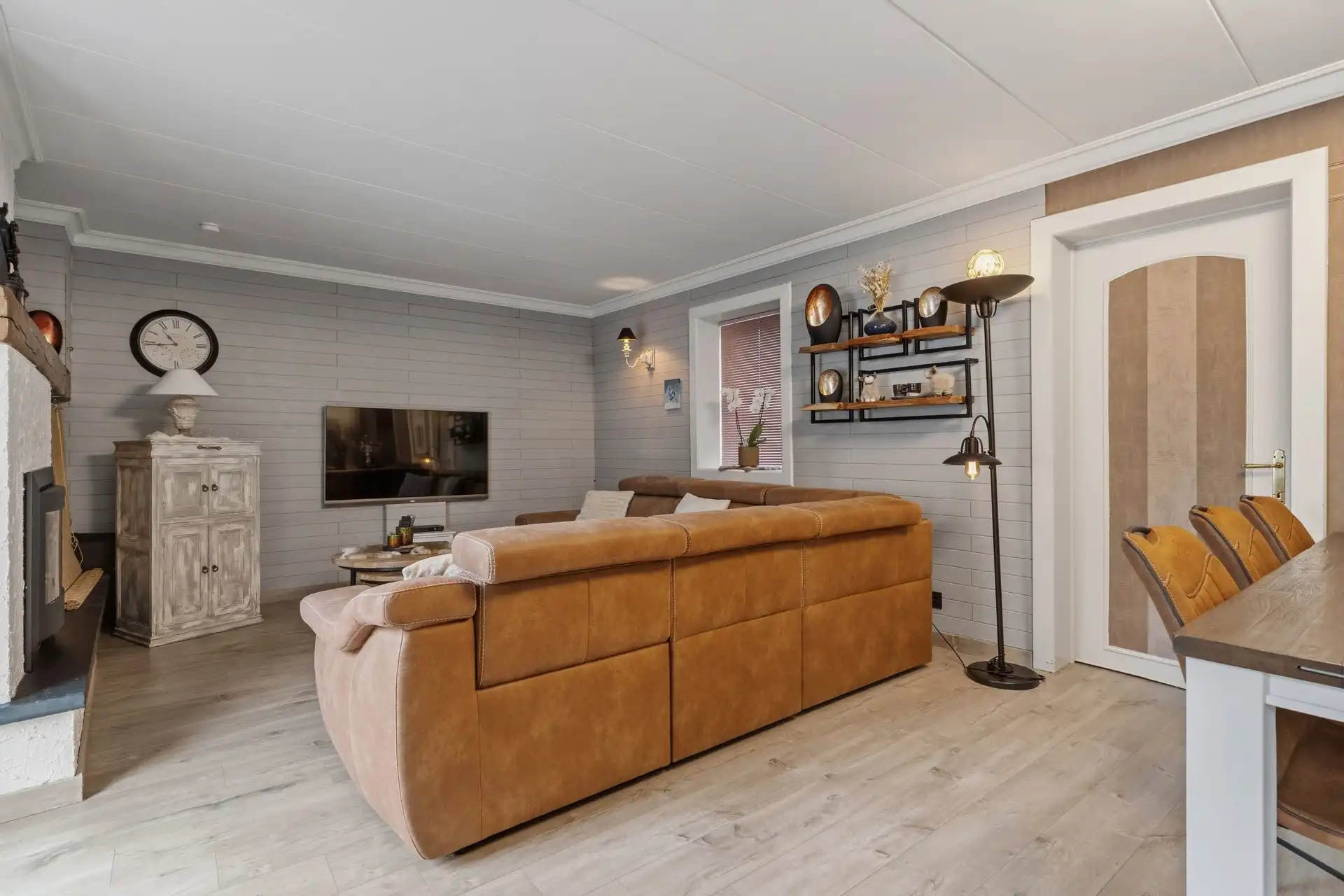 Energiezuinige woning met 3 slaapkamers, aparte garage en fraai aangelegde tuin op rustige ligging te Berlare foto 8