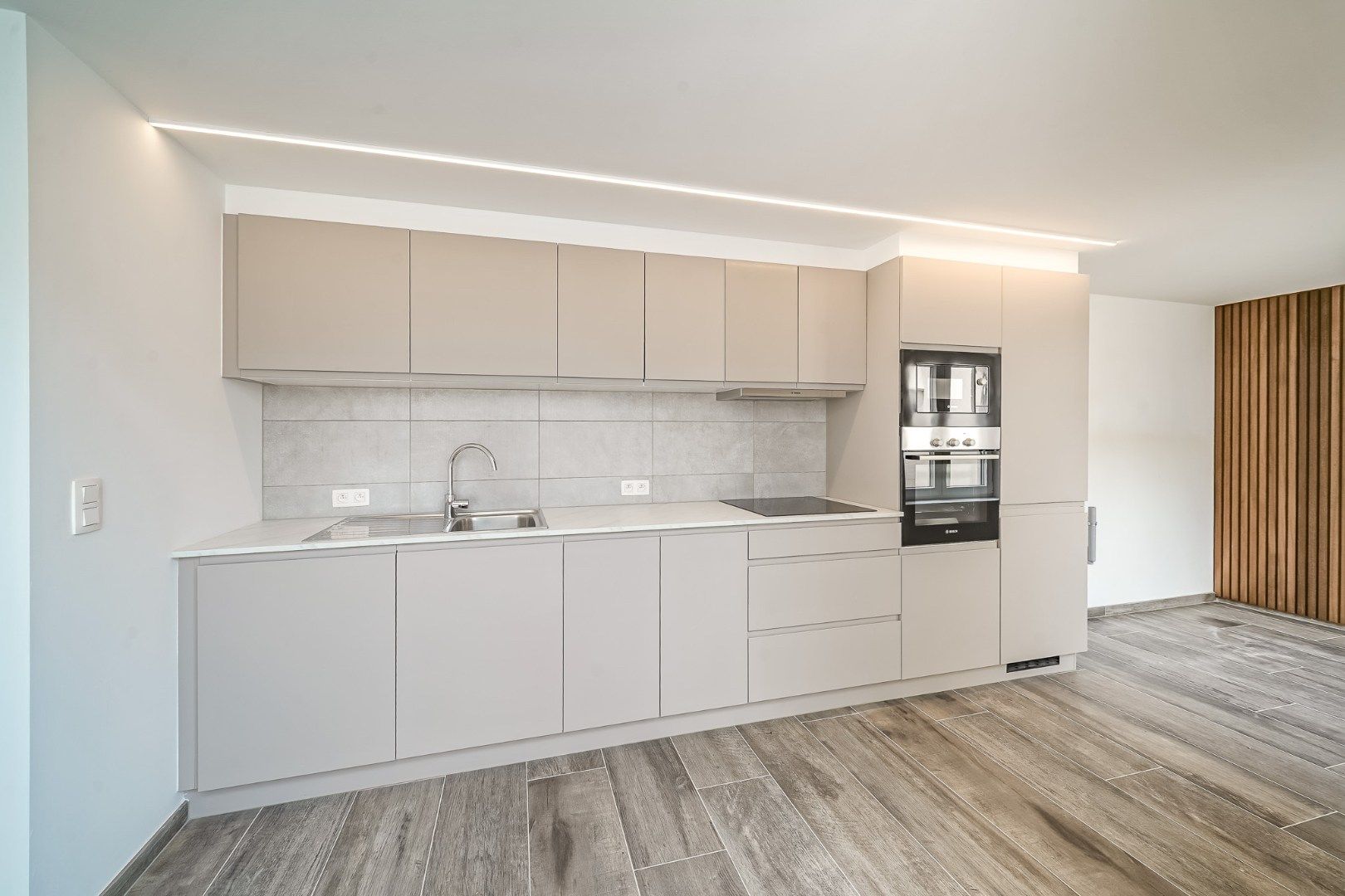 Volledig gerenoveerde rijwoning met 3 slaapkamers in Stene foto 6