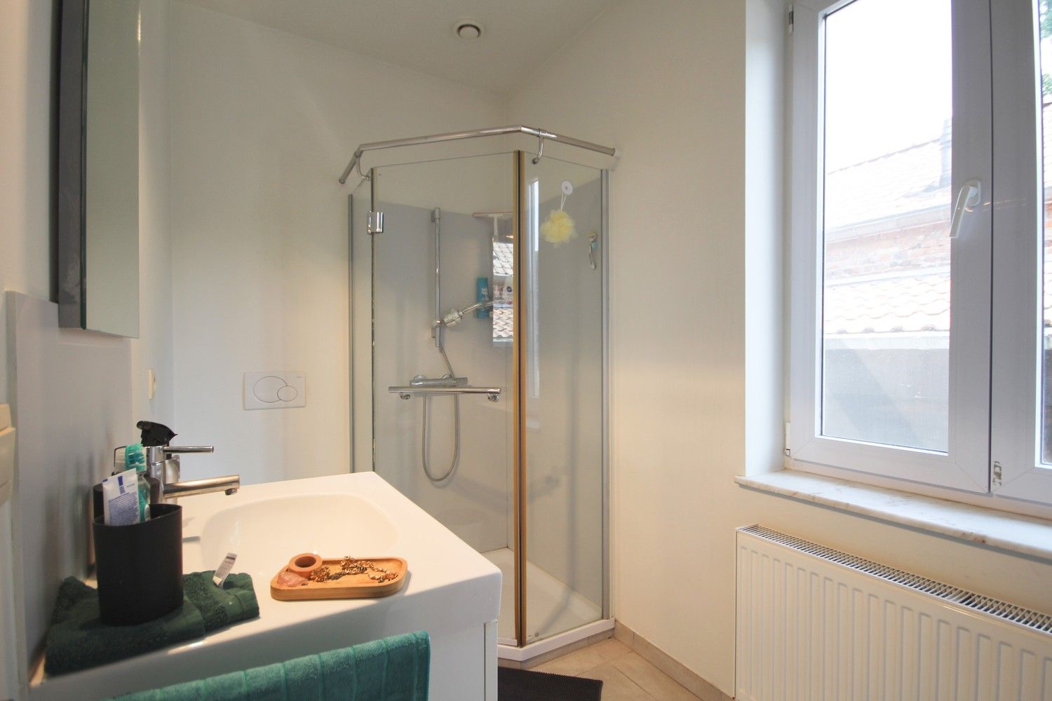 Rustige woning op boogscheut van het centrum foto 9