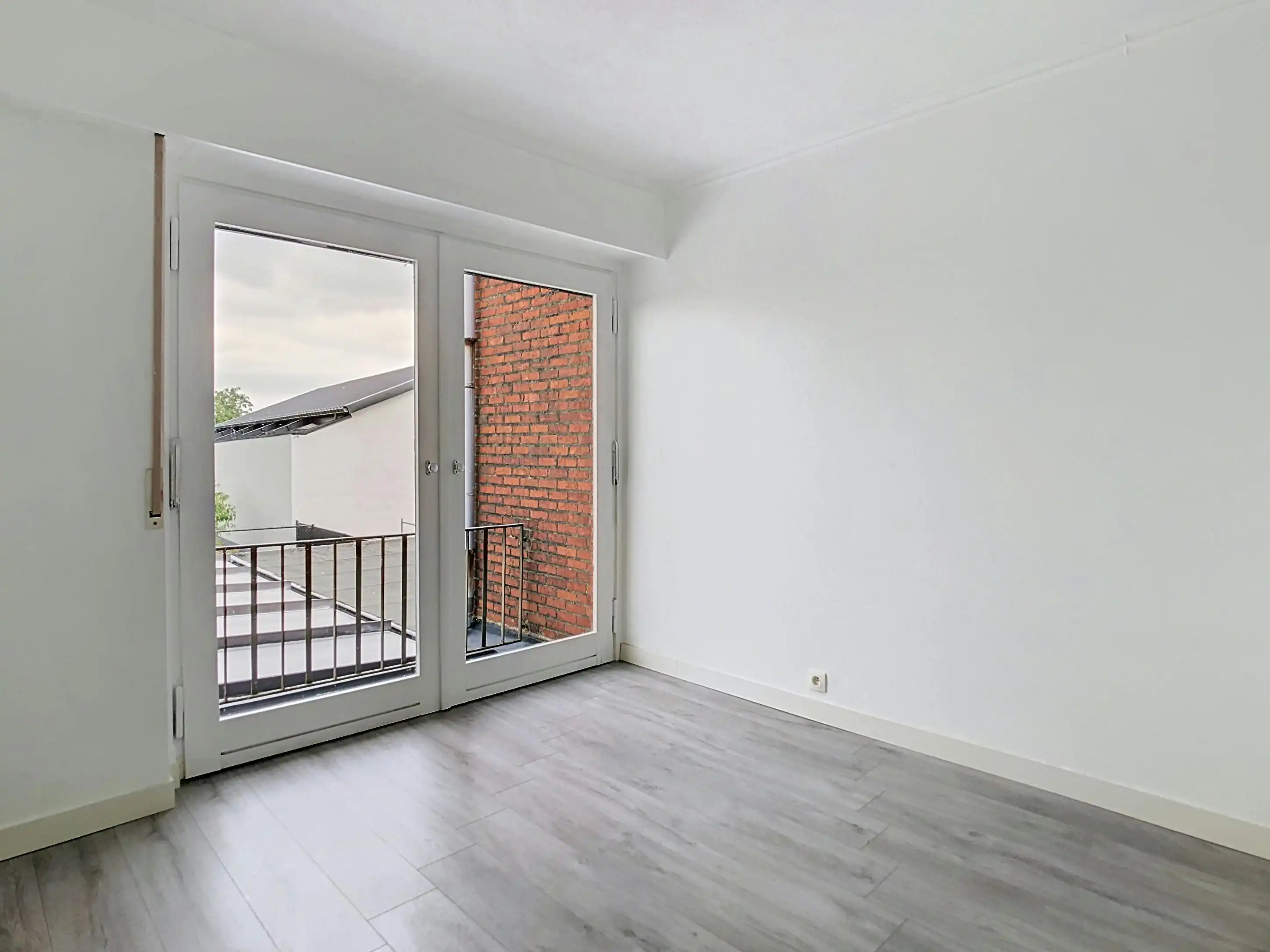 Ruime halfopen bebouwing met tuin en garage te koop in bazel foto 17