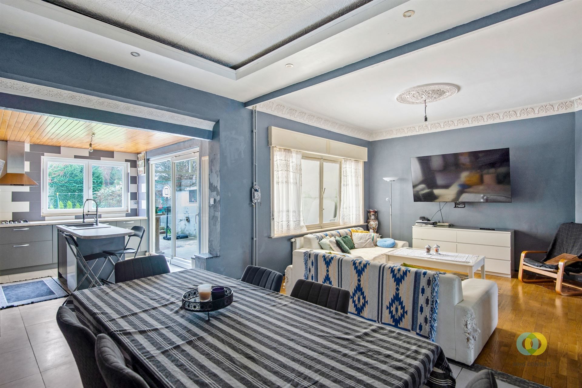 Ruime te renoveren woning met tuin en garage foto 4