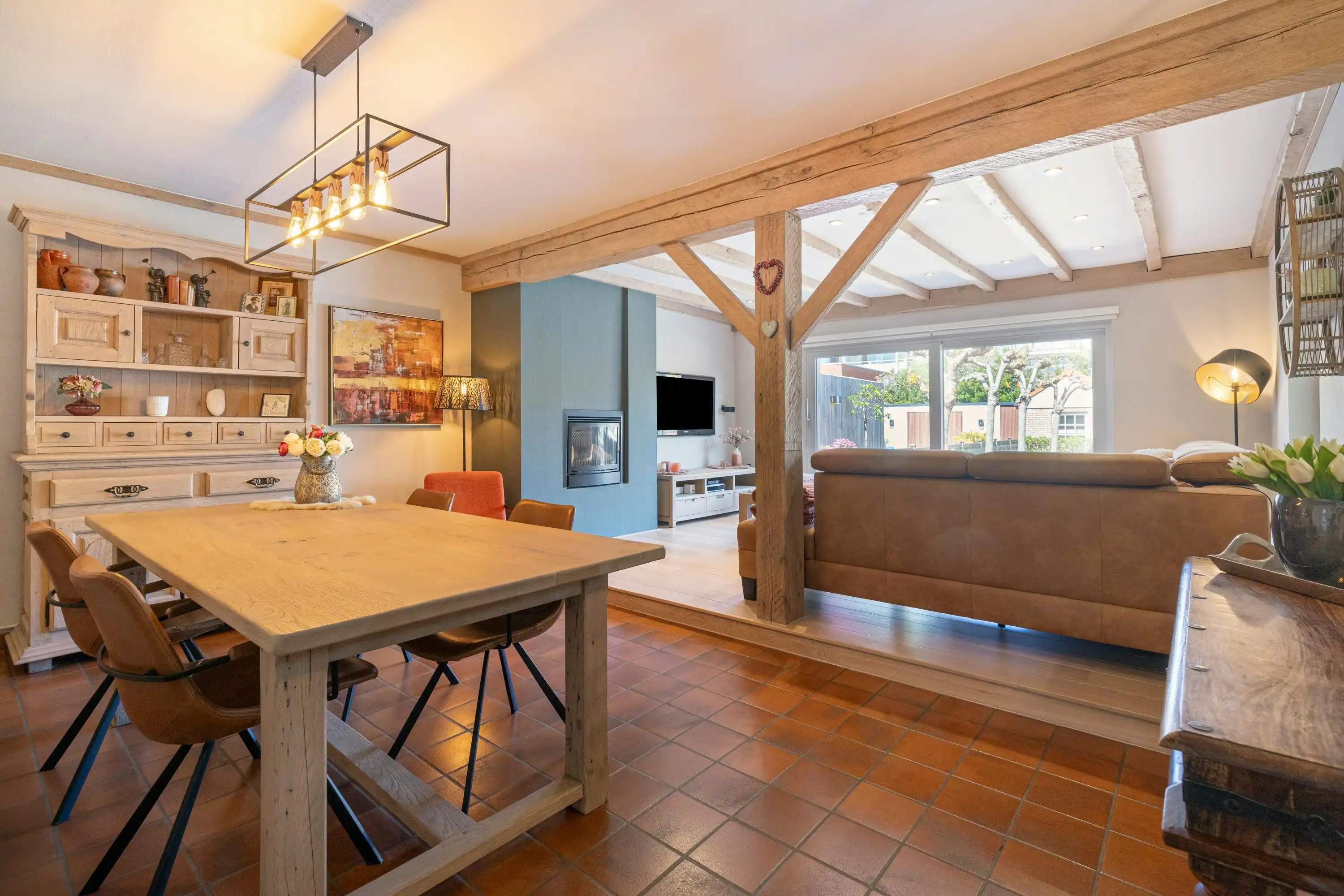 Verrassend ruim, polyvalent huis met 5 slaapkamers te Sint-Kruis foto 7