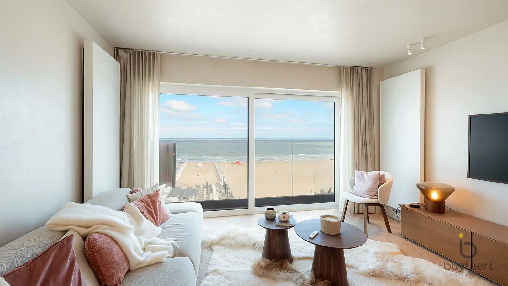 LUXUEUS GERENOVEERD & VOLLEDIG GEMEUBELD APPARTEMENT MET PANORAMISCH ZEEZICHT AAN HET RUBENSPLEIN!  foto 9