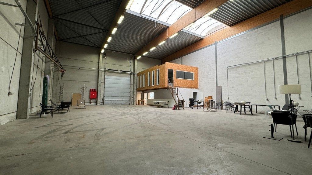 Magazijn met bureel te huur in Booiebos in Drongen foto 2