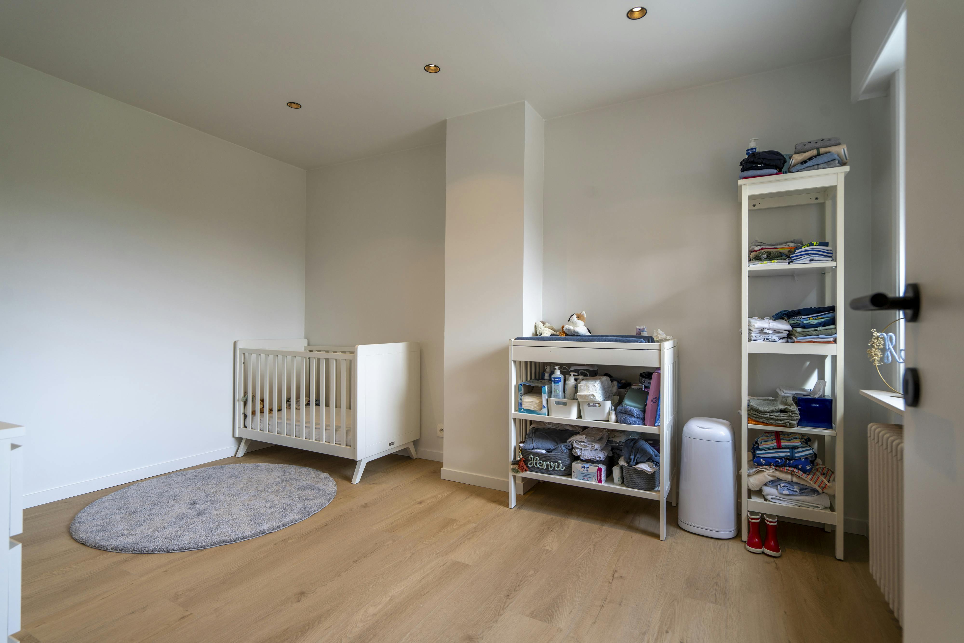 Gerenoveerde instapklare bel-etage woning te koop in Wevelgem! foto 8