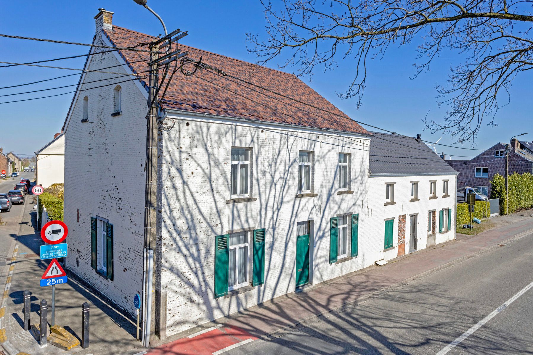 Karaktervolle gezinswoning met ruimte, charme en potentieel foto 5
